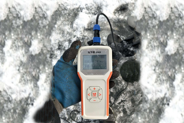 Portable dissolved oxygen meter used in aquaculture farm