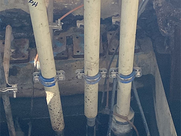 DS510 Online pH Sensor Installed in Sewage Pool